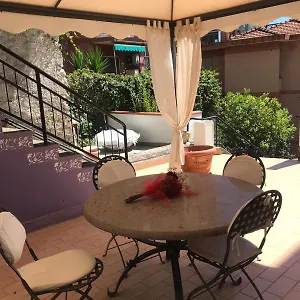 https://villa-chiara.hotelitalianriviera.com